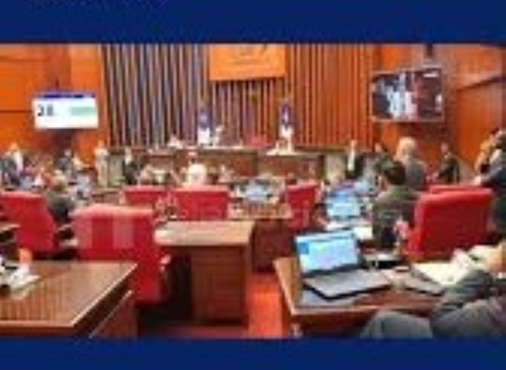 Presupuesto complementario se convierte en nuevo motivo de choque en el Congreso