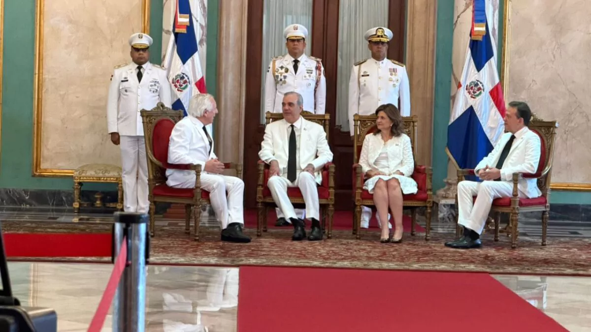 El presidente Abinader recibió las credenciales de nuevos embajadores de Corea del Sur, Honduras, Canadá, Israel, Chile, Indonesia, Pakistán, Eslovenia y Jordania.