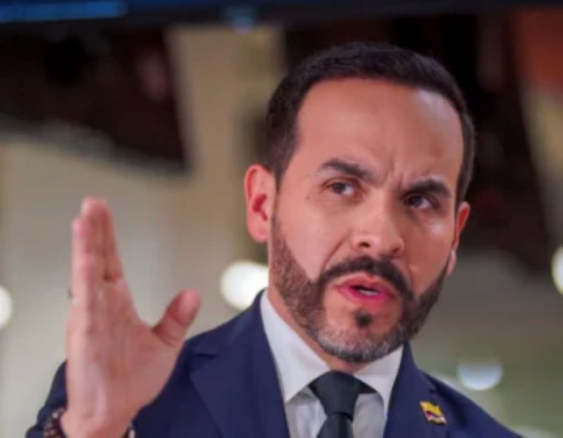 De la Espriella elimina suspensión de porte de armas en Colombia
