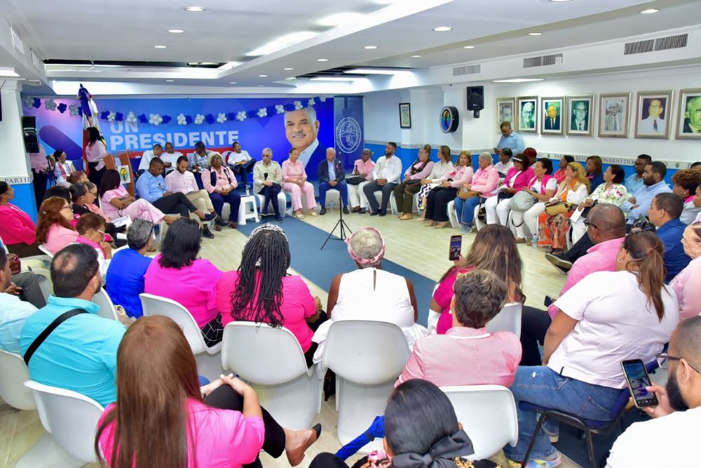 Miguel Vargas revela que mantiene reuniones y contactos para avanzar hacia una gran alianza opositora