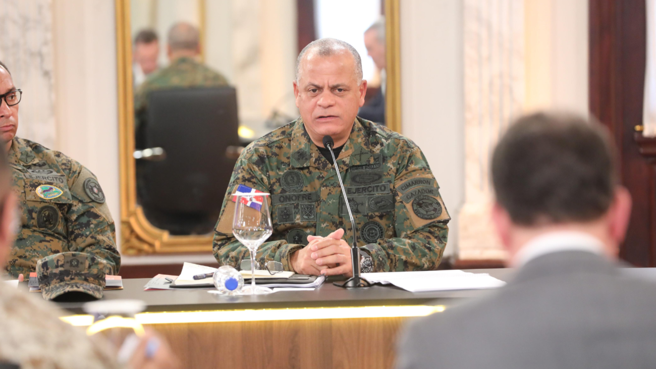 Ministro de Defensa destaca fortalecimiento militar sin precedentes y asegura que la frontera vive su etapa más segura