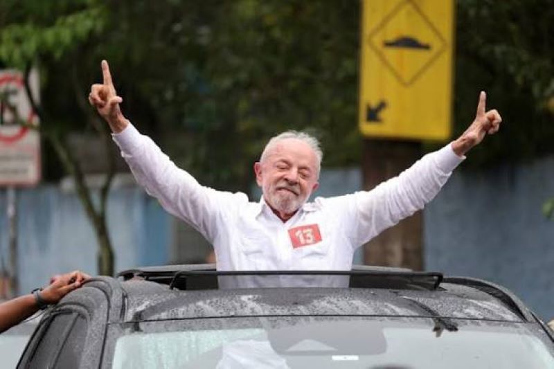 Lula gana las elecciones presidenciales tras una remontada inédita ante Flávio Bolsonaro